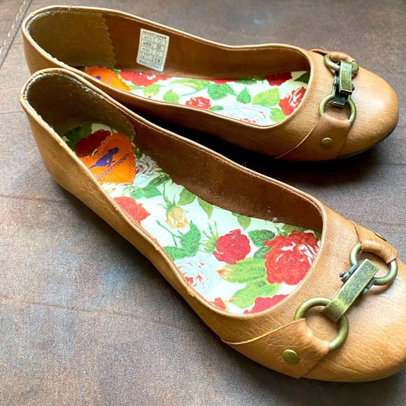 Shoes - ROCKETDOG Cute flats with bronze hardware and floral print sole.